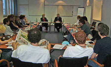 Seminar "Politik und Medien" 2008 in Berlin, Ulrike Schnellbach im Gespräch mit 